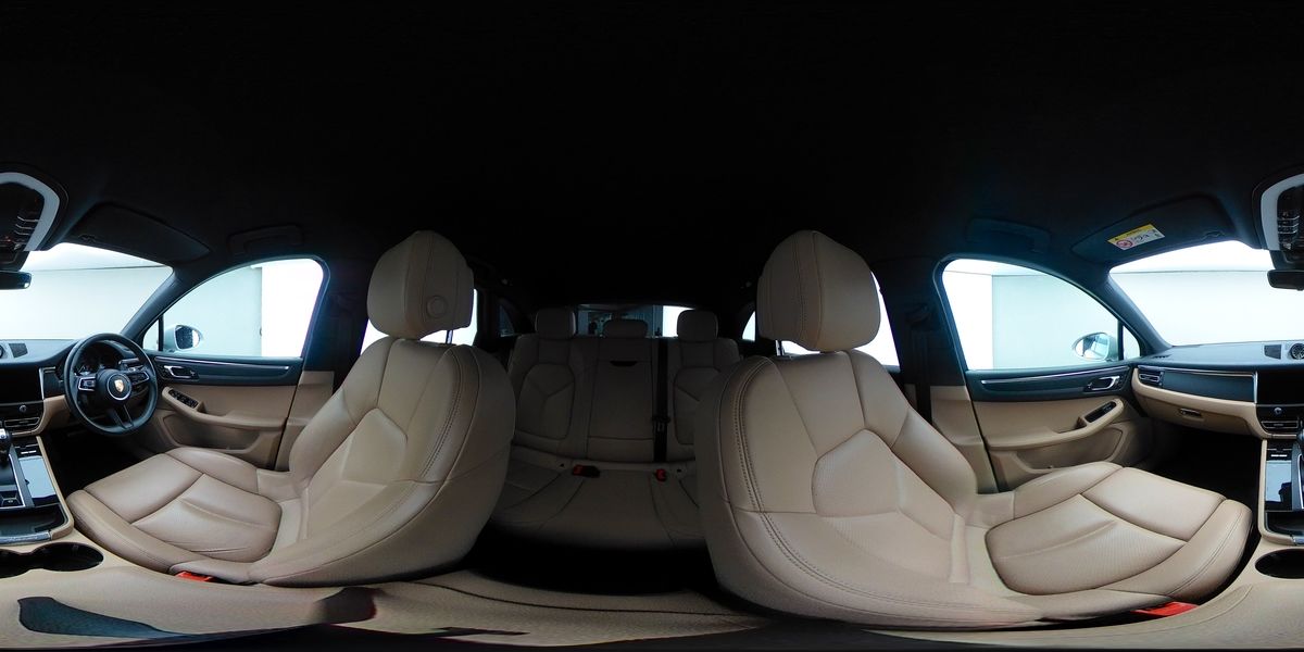 More views of Porsche Macan