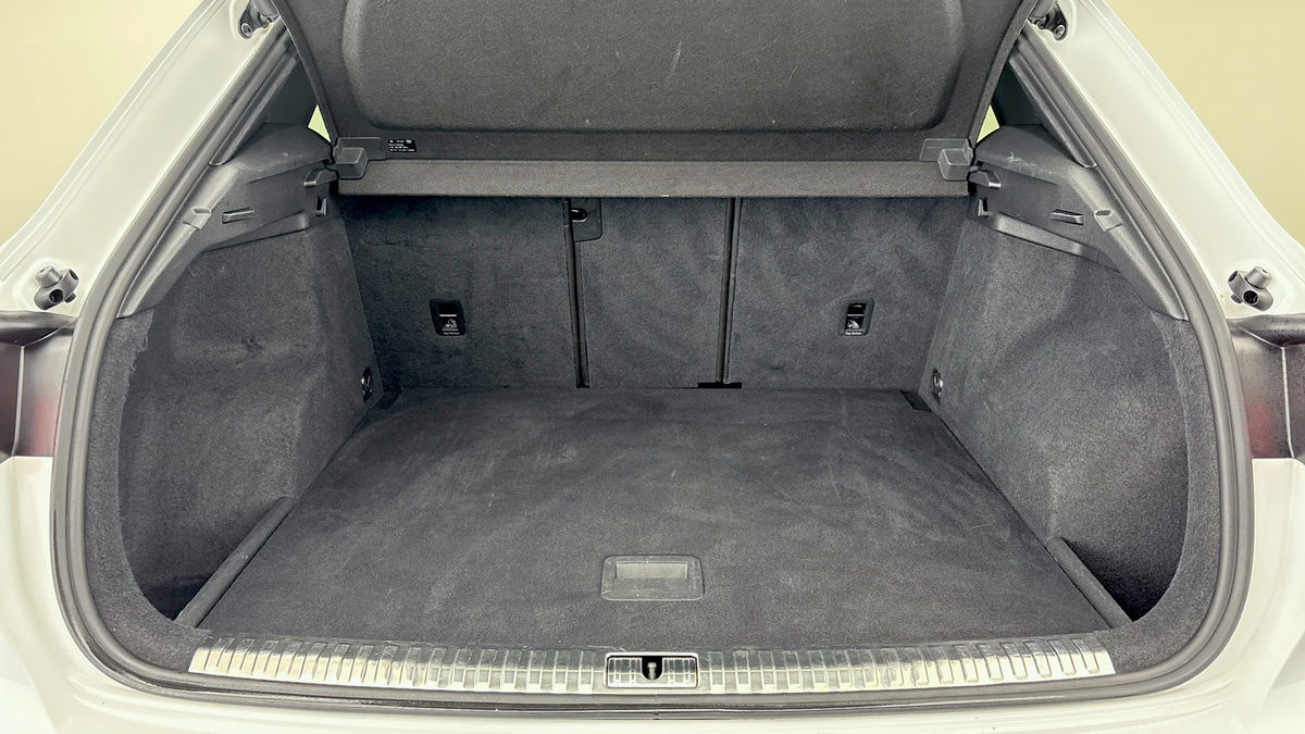 Audi Q3 Image 11