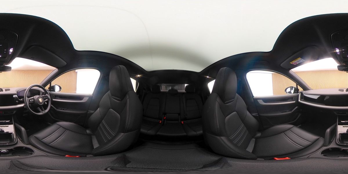More views of Porsche Cayenne