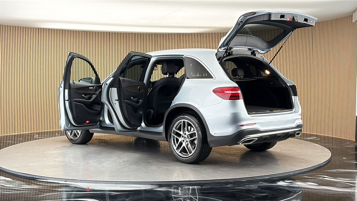 More views of Mercedes-Benz GLC