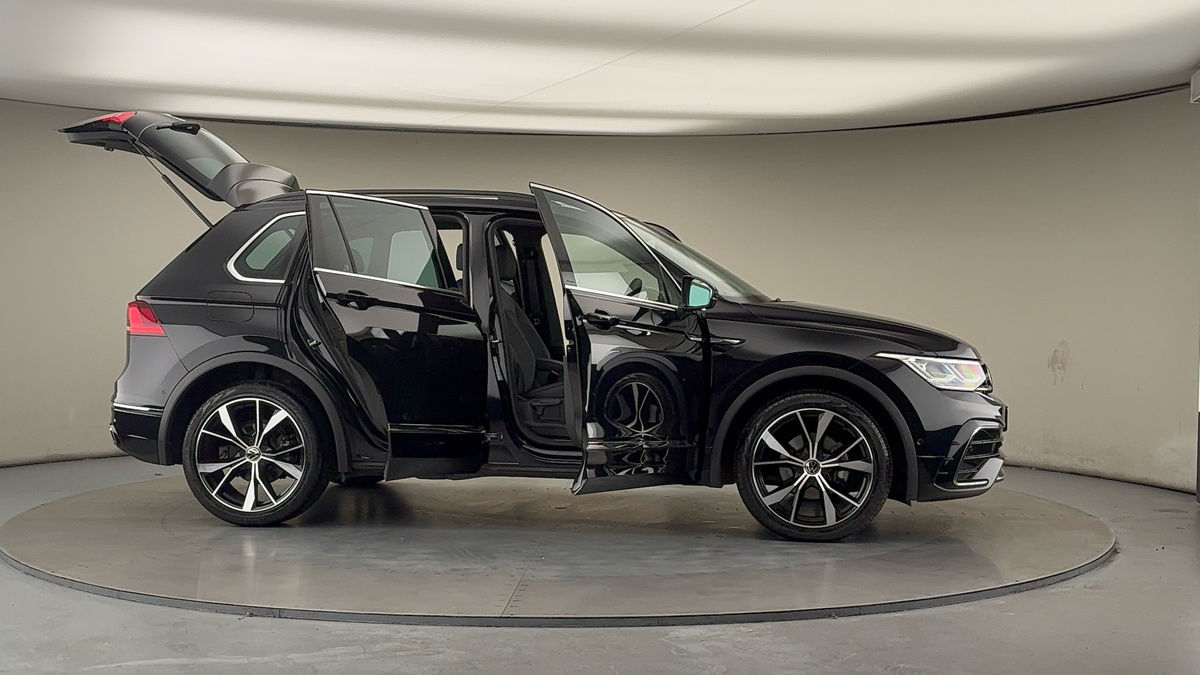 More views of Volkswagen Tiguan