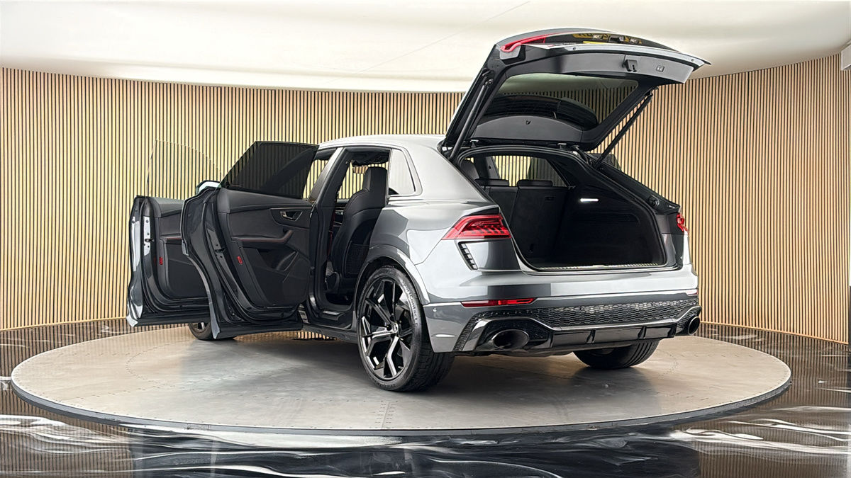 Audi RSQ8 Image 23