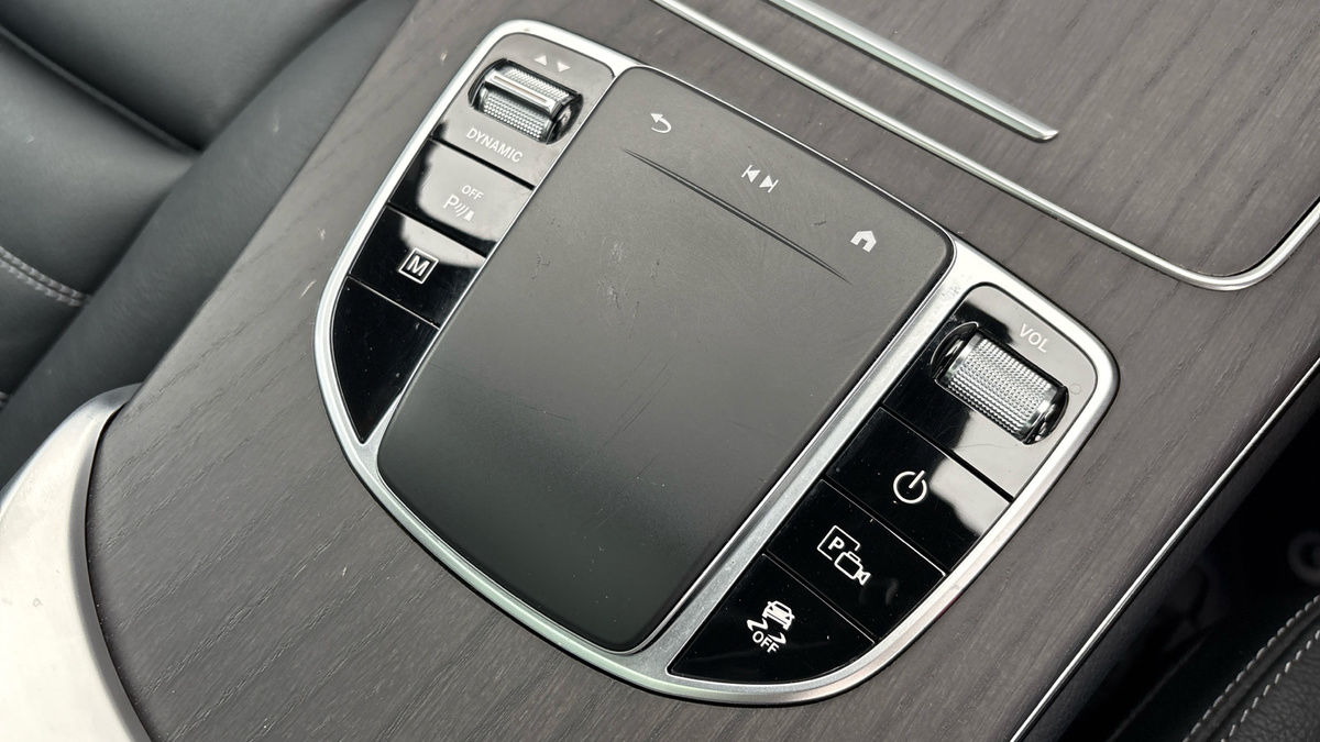 Mercedes-Benz GLC Image 25