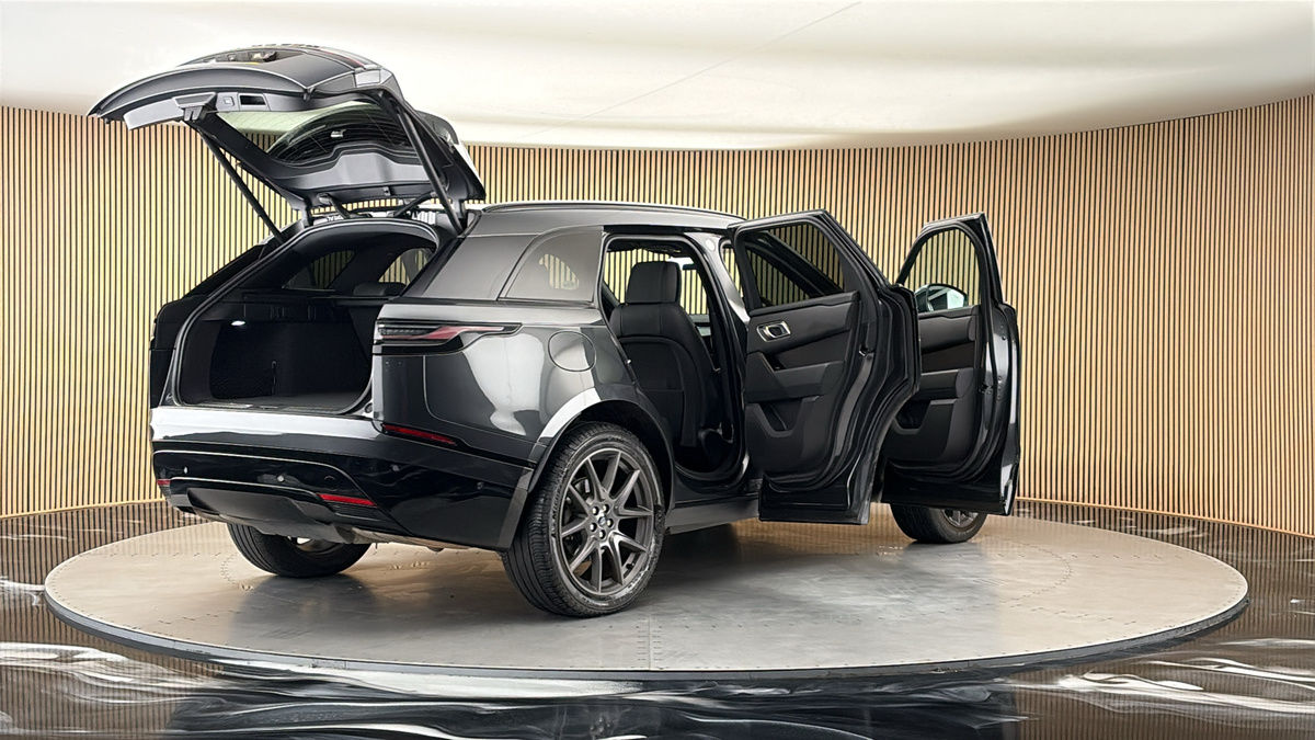 More views of Land Rover Range Rover Velar