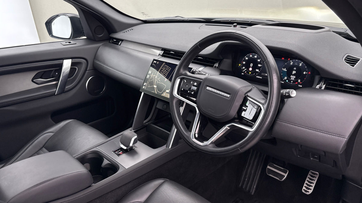 Land Rover Discovery Sport Image 5