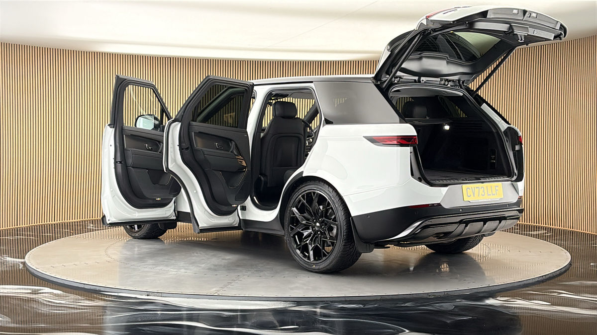 More views of Land Rover Range Rover Sport