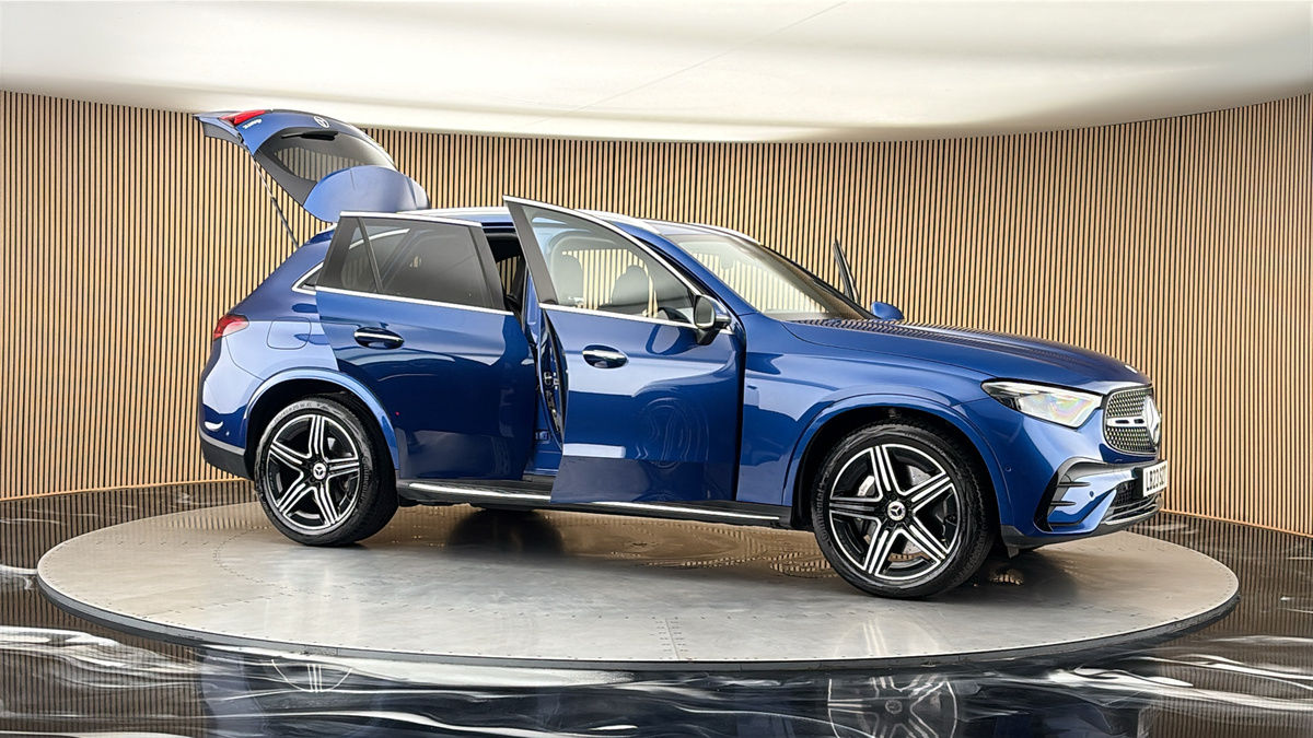 More views of Mercedes-Benz GLC