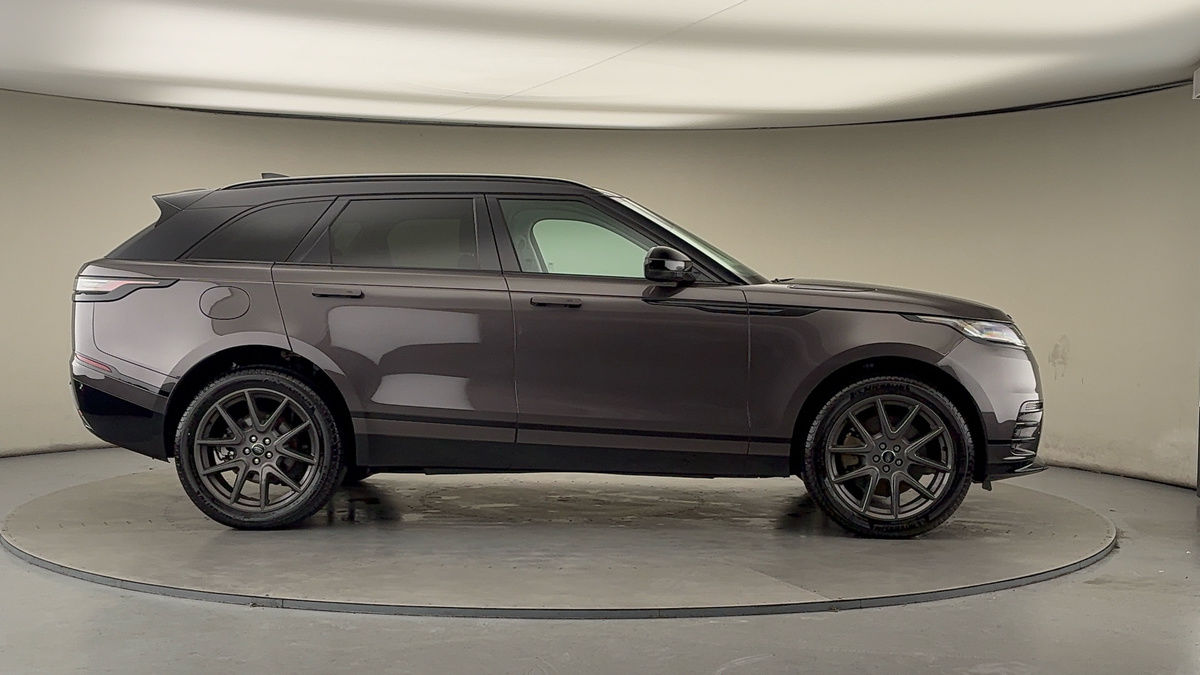 Land Rover Range Rover Velar Image 16