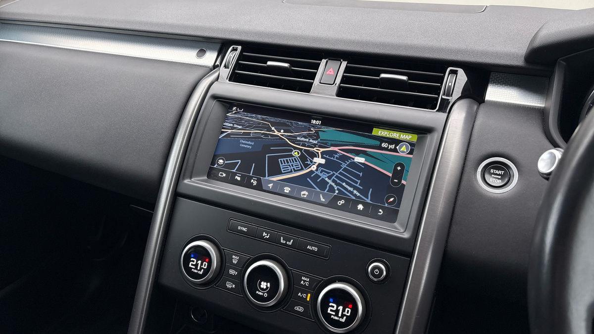 Land Rover Discovery Image 17