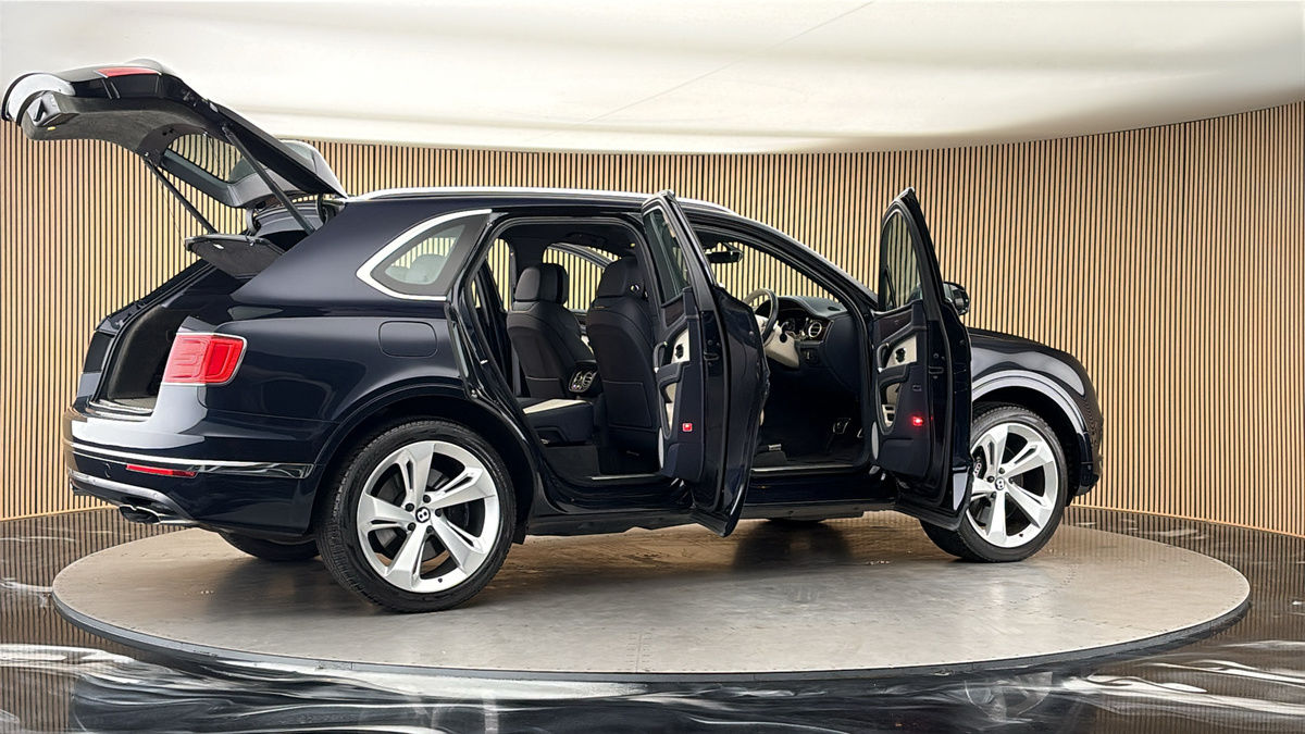 More views of Bentley Bentayga