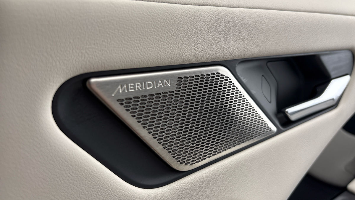 Jaguar I-PACE Image 25
