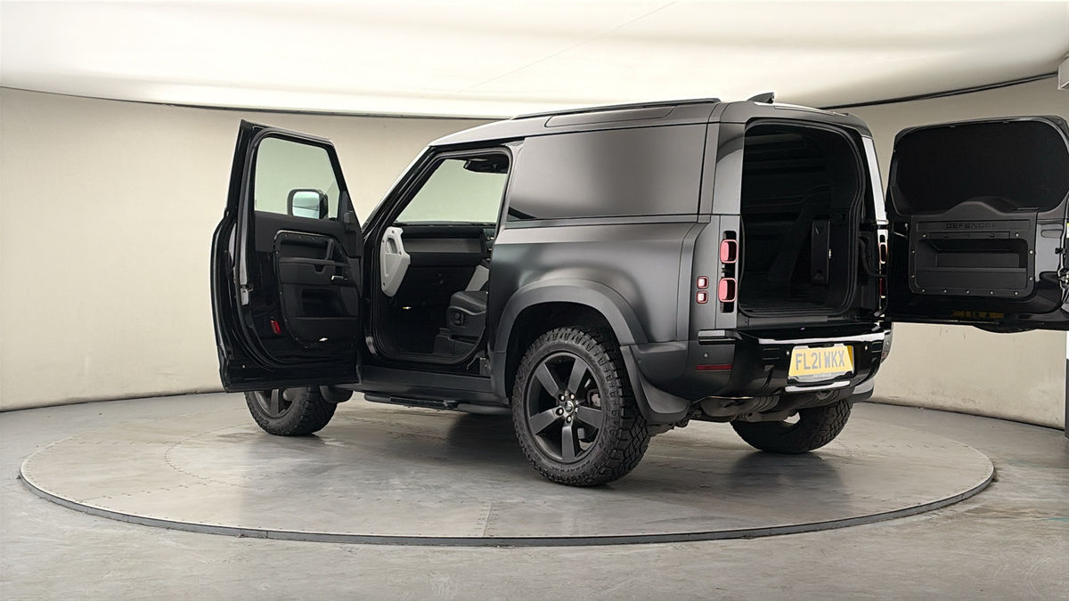 More views of Land Rover Defender 90