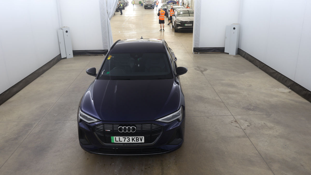 Audi e-tron Image 8