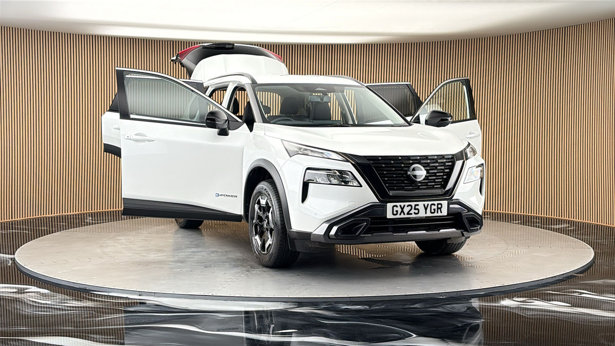 More views of Nissan X-Trail