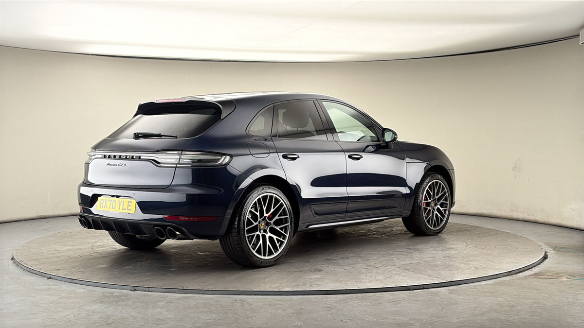 Porsche Macan Image 21