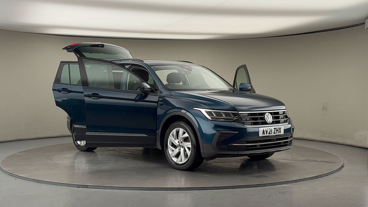 More views of Volkswagen Tiguan