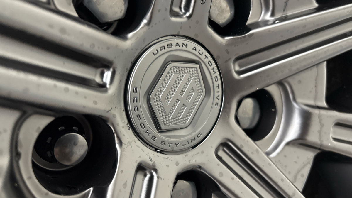 Land Rover Defender 110 Urban Image 57