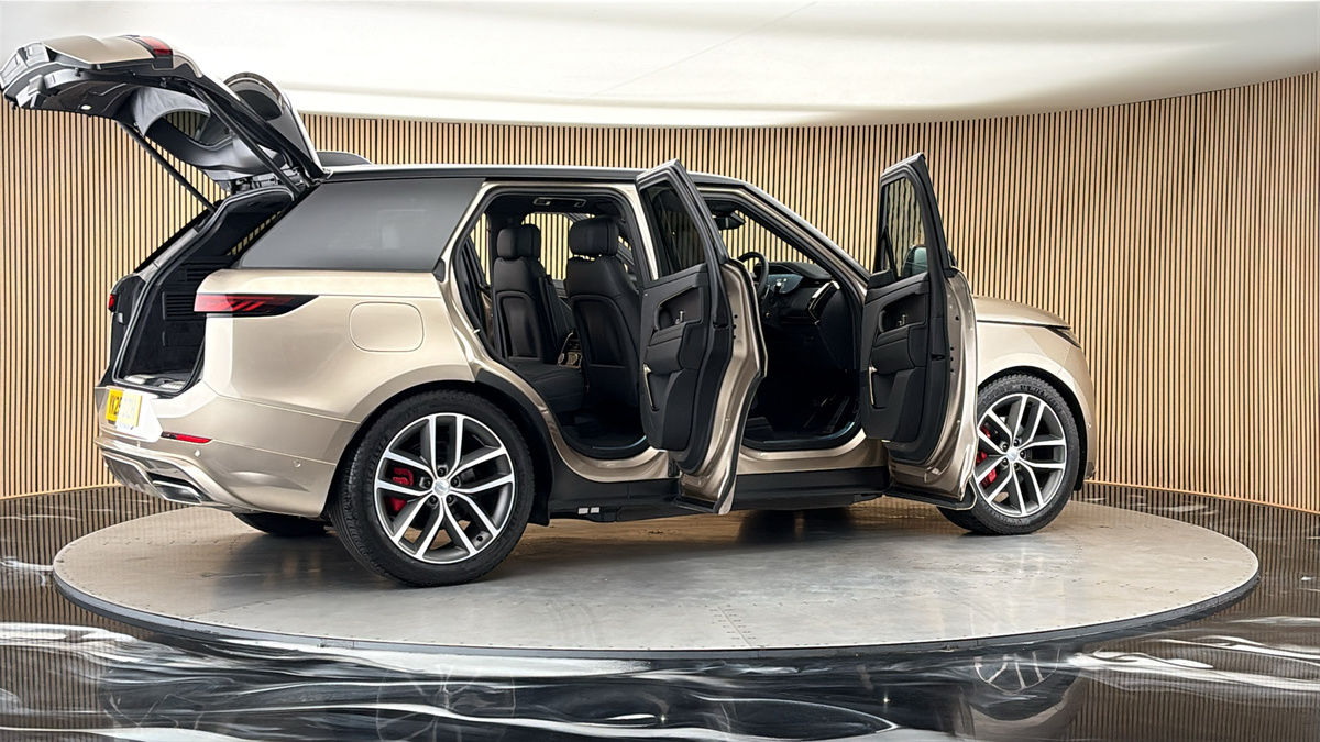 More views of Land Rover Range Rover Sport