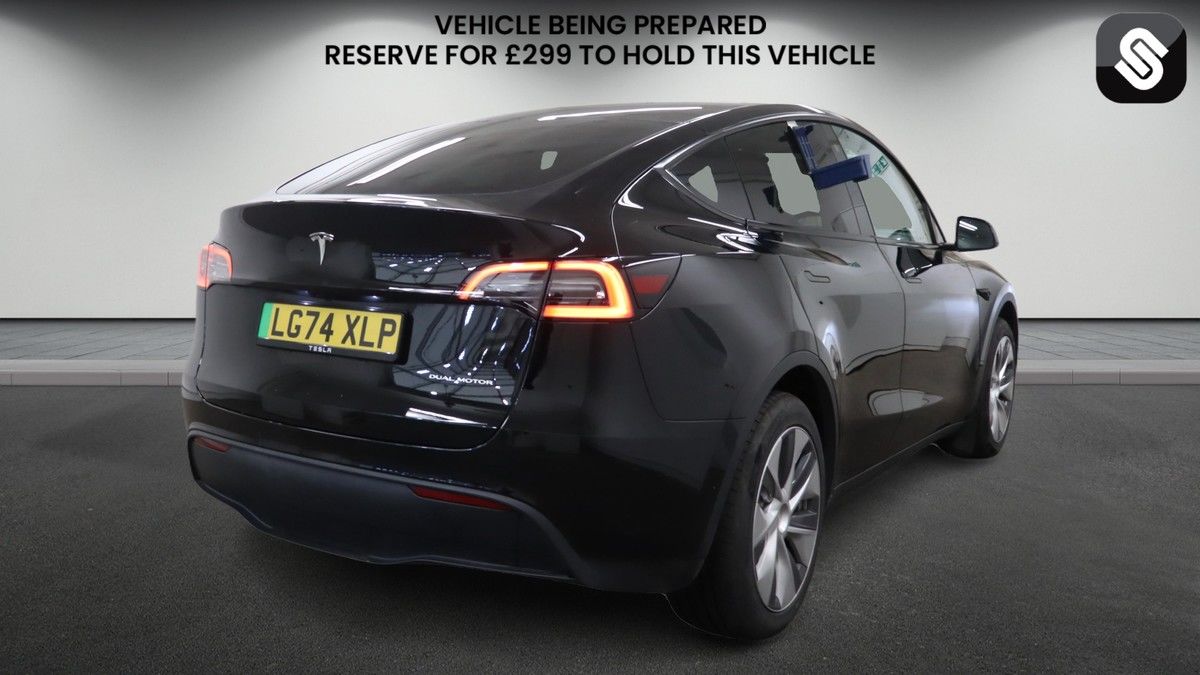 Tesla Model Y Image 4