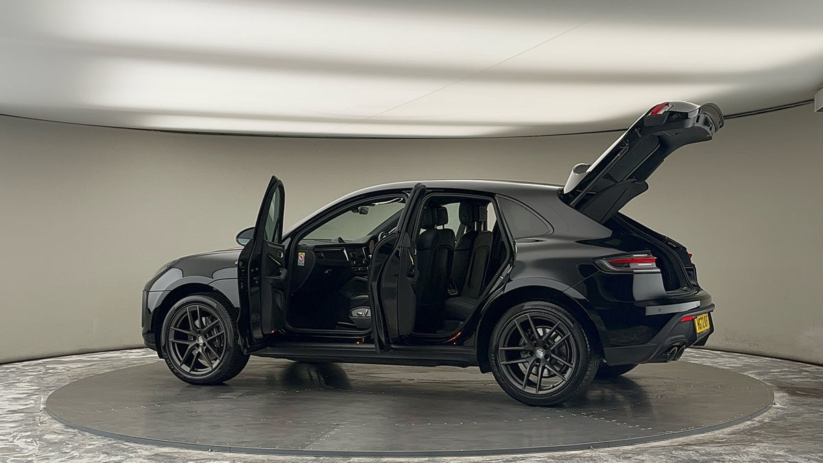 More views of Porsche Macan
