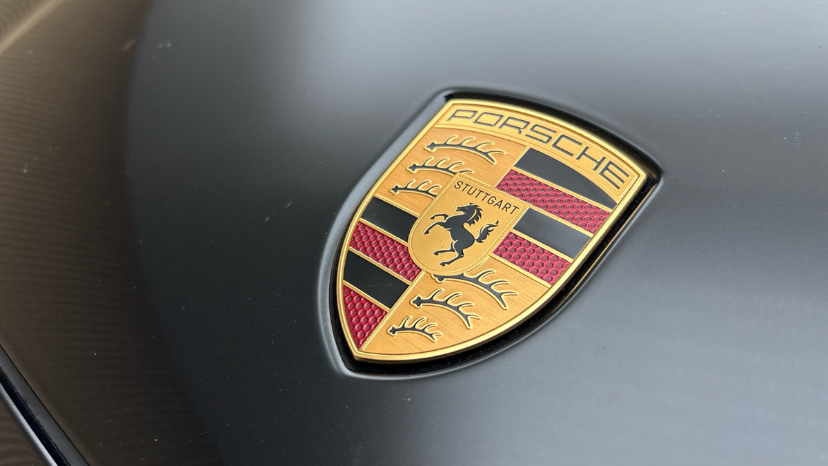 Porsche Cayenne Image 24
