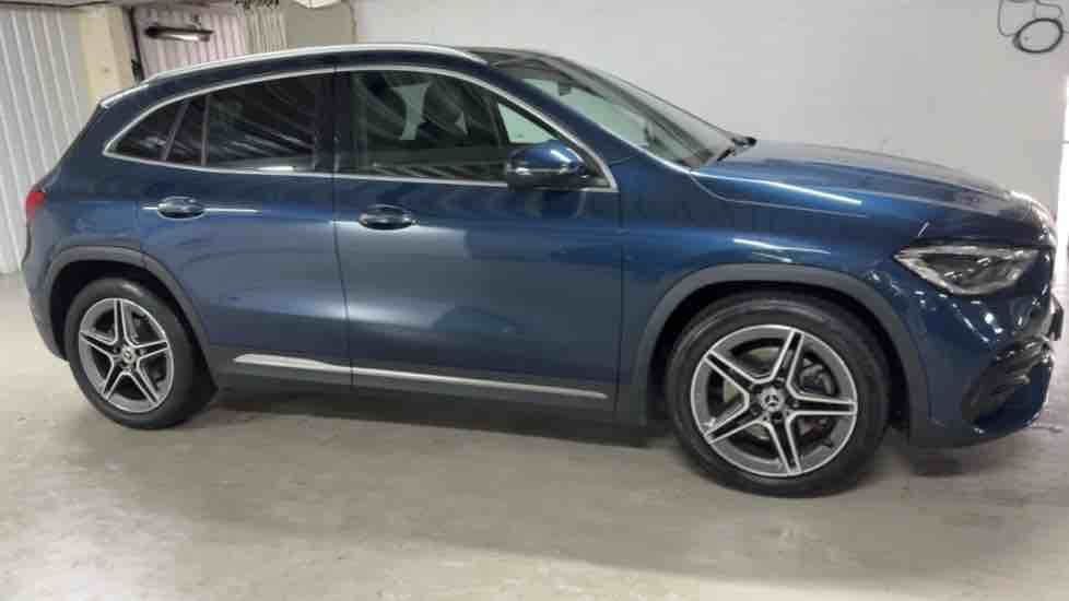 More views of Mercedes-Benz GLA