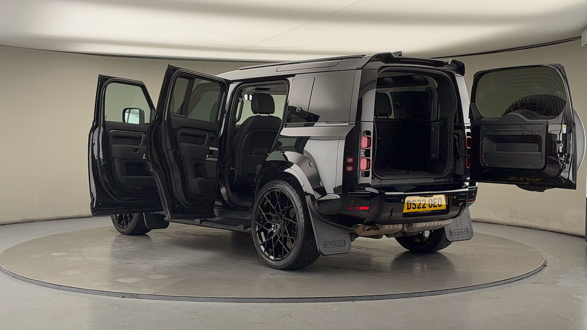 More views of Land Rover Defender 110