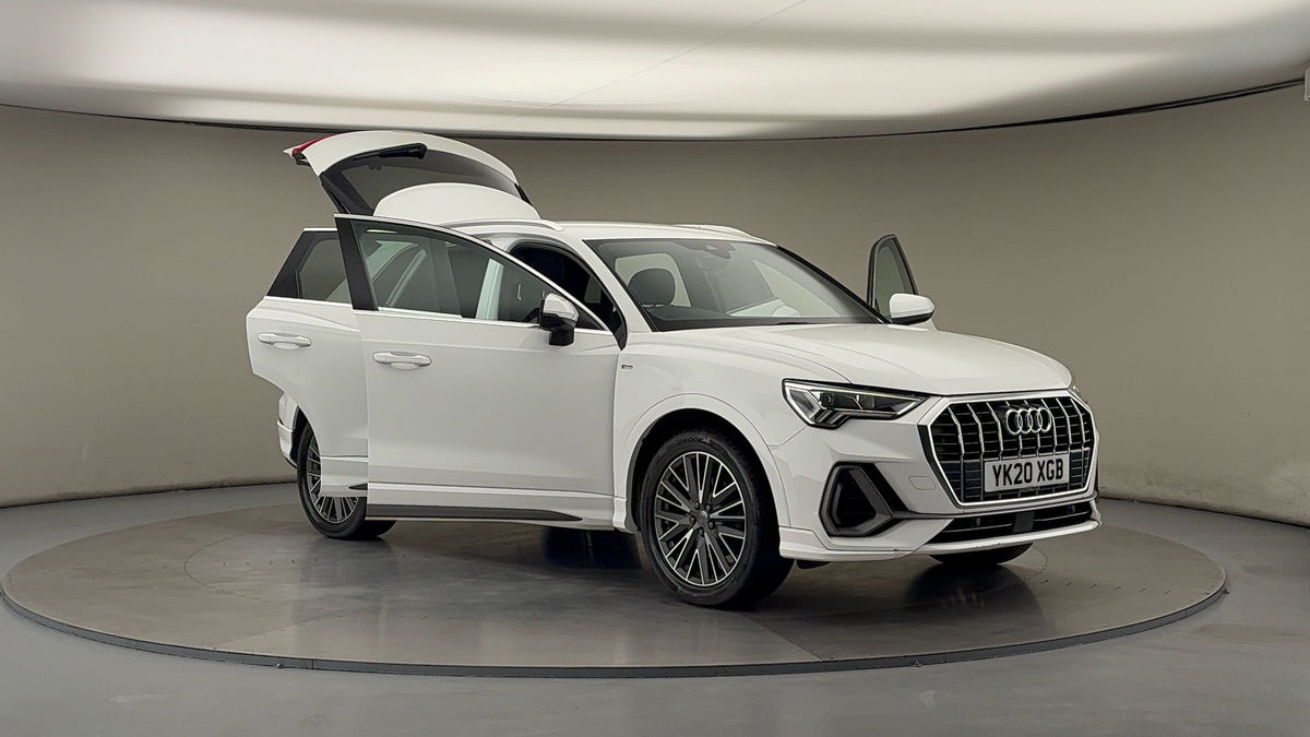 More views of Audi Q3