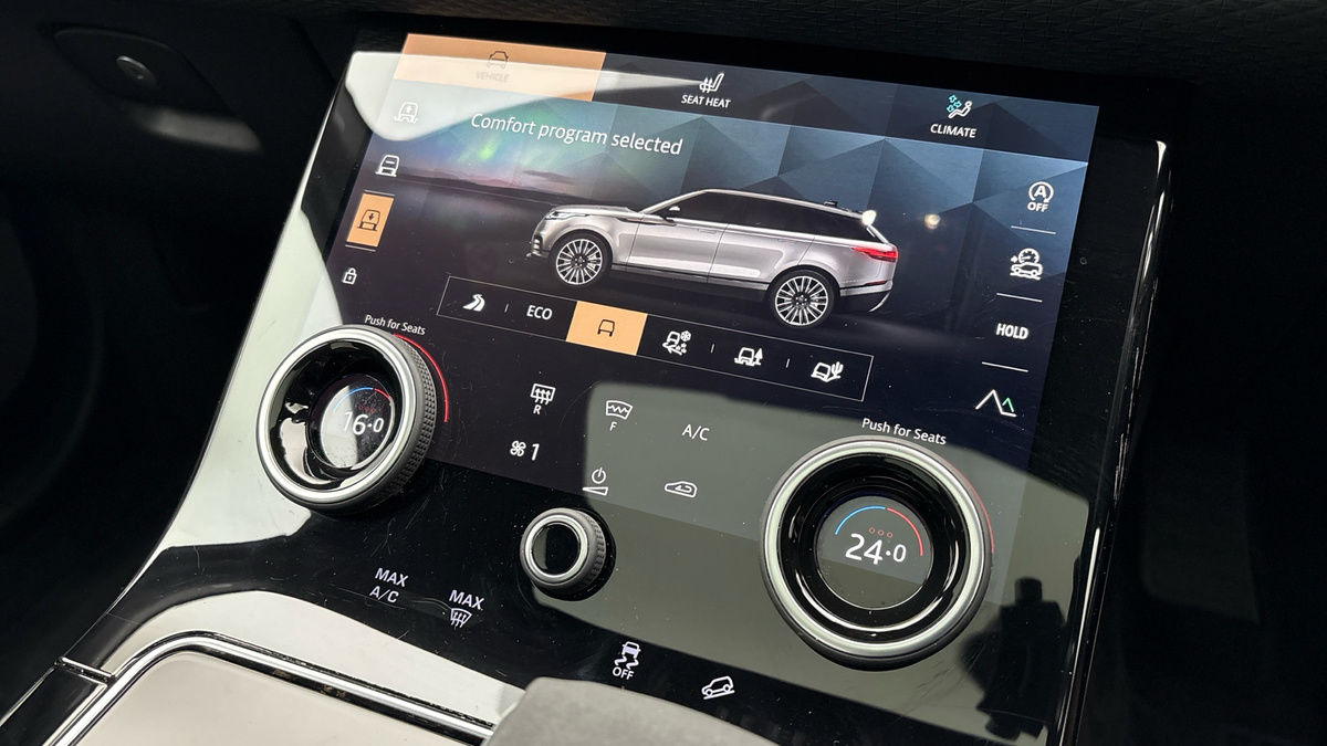 Land Rover Range Rover Velar Image 26