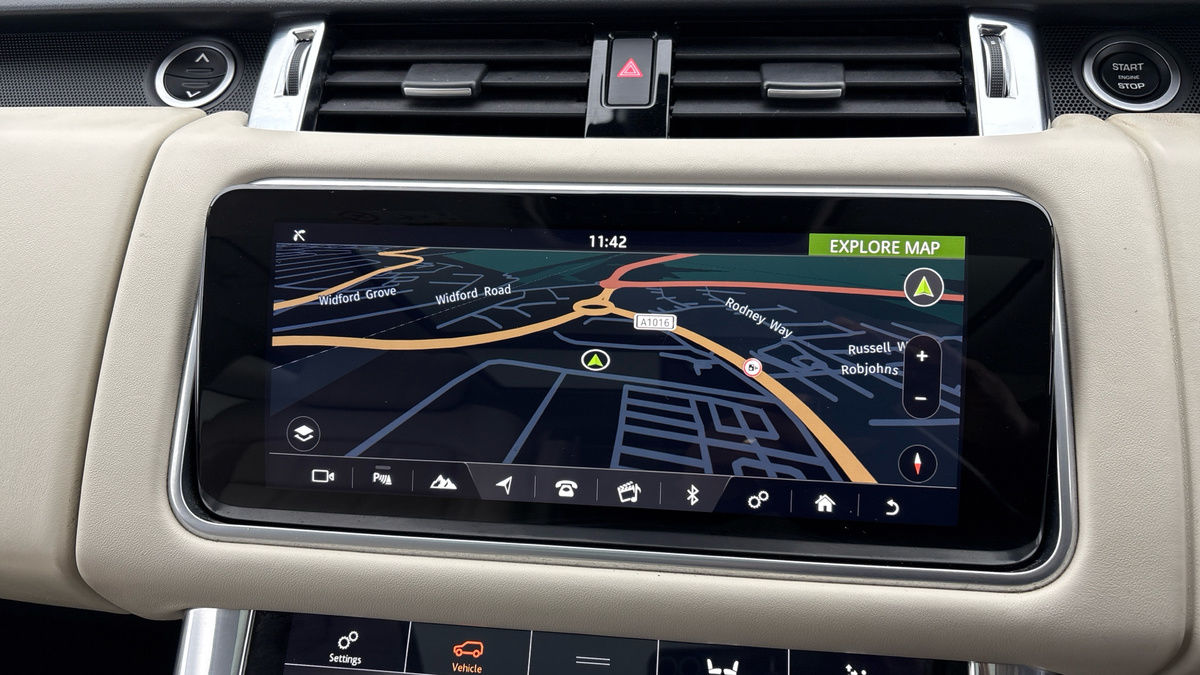 Land Rover Range Rover Sport Image 17