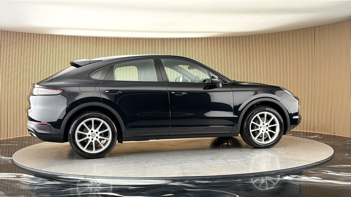 More views of Porsche Cayenne