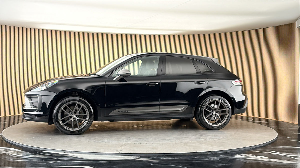 More views of Porsche Macan