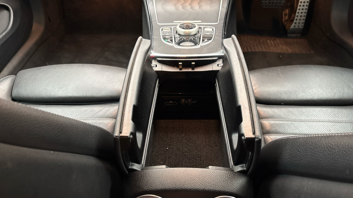 Mercedes-Benz C Class Image 29