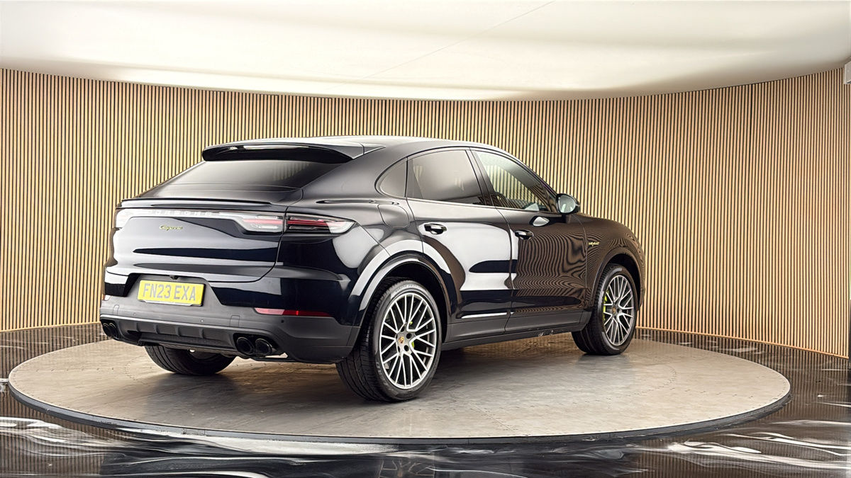More views of Porsche Cayenne