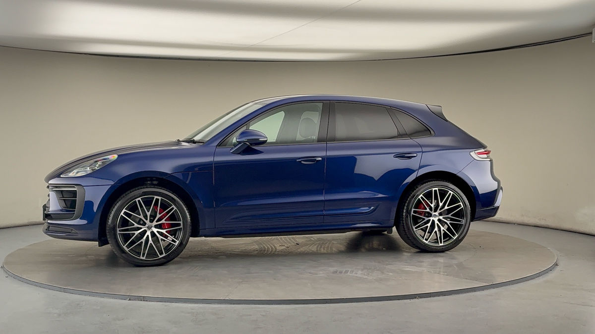 More views of Porsche Macan