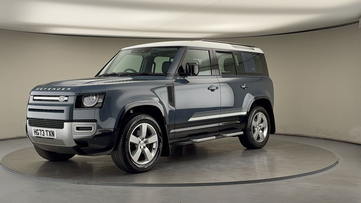 Land Rover Defender 110 Image 20