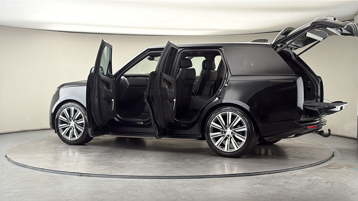 More views of Land Rover Range Rover