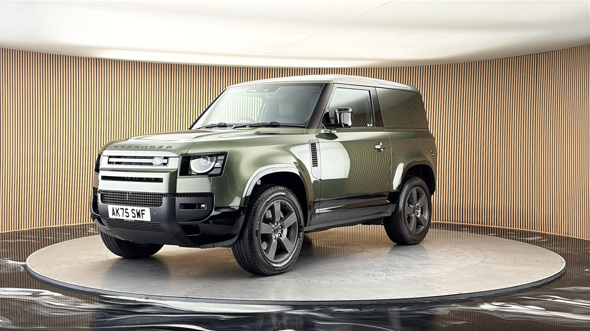 More views of Land Rover Defender 90