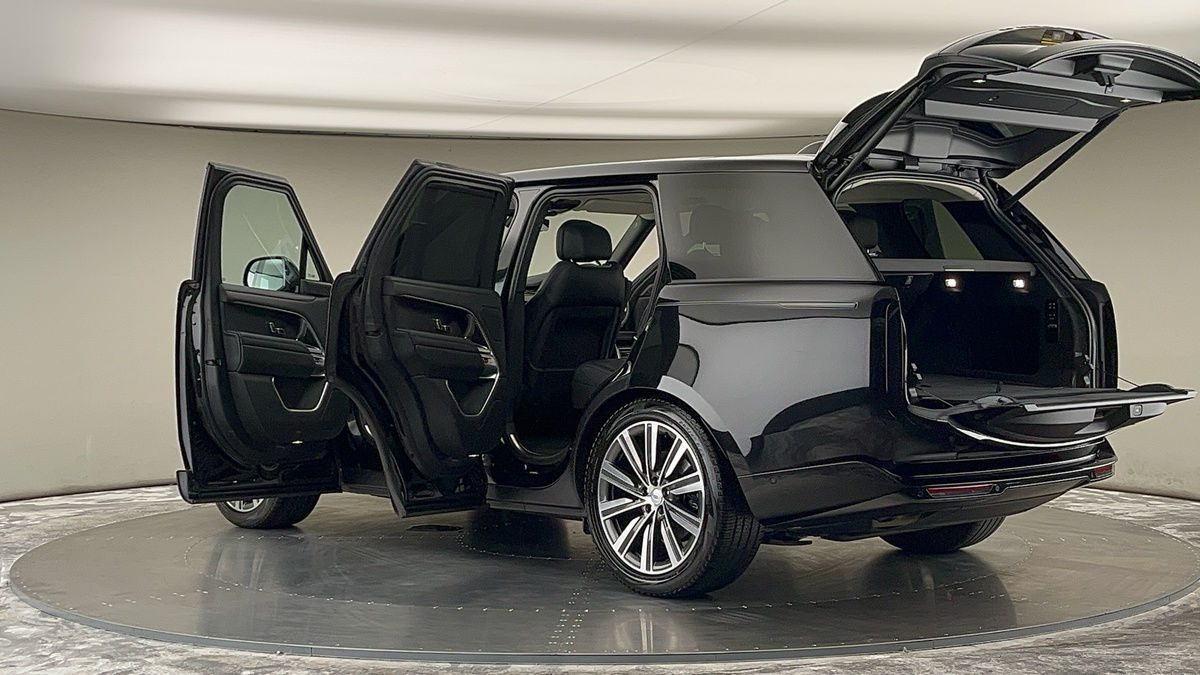 More views of Land Rover Range Rover