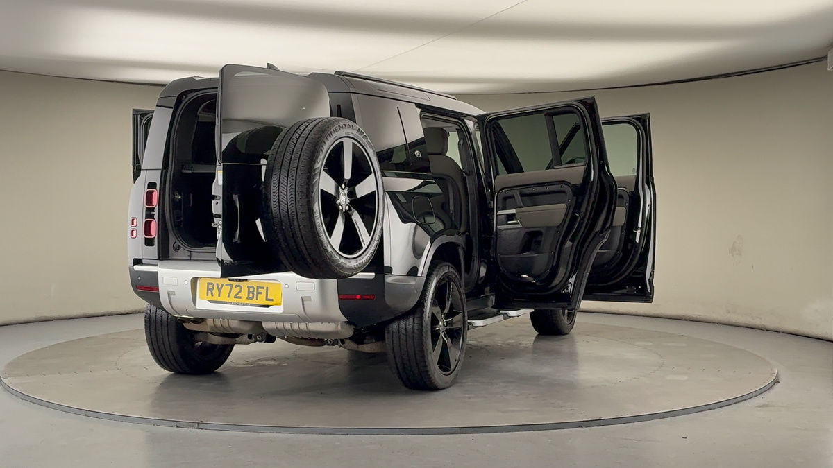 More views of Land Rover Defender 110