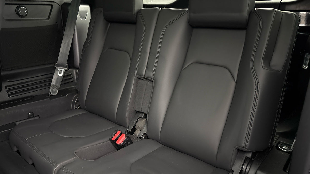 Land Rover Defender 110 Urban Image 27