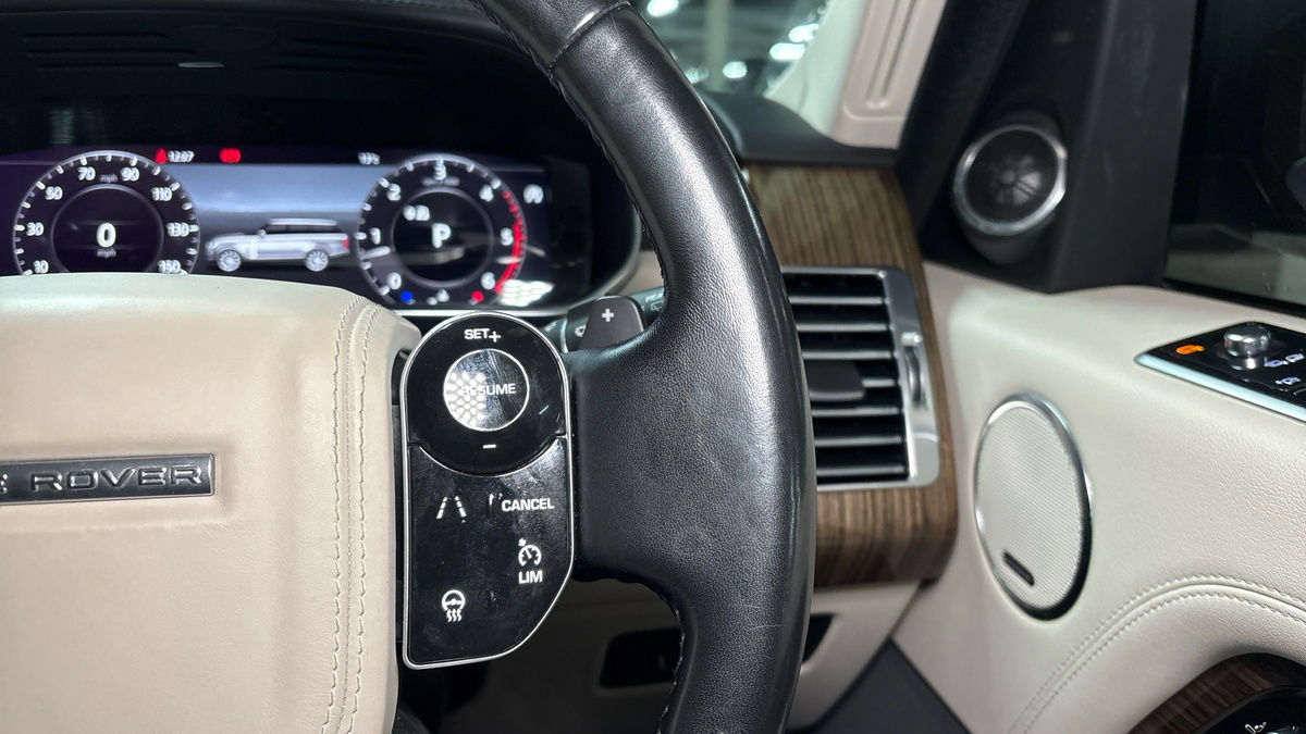 Land Rover Range Rover Image 28