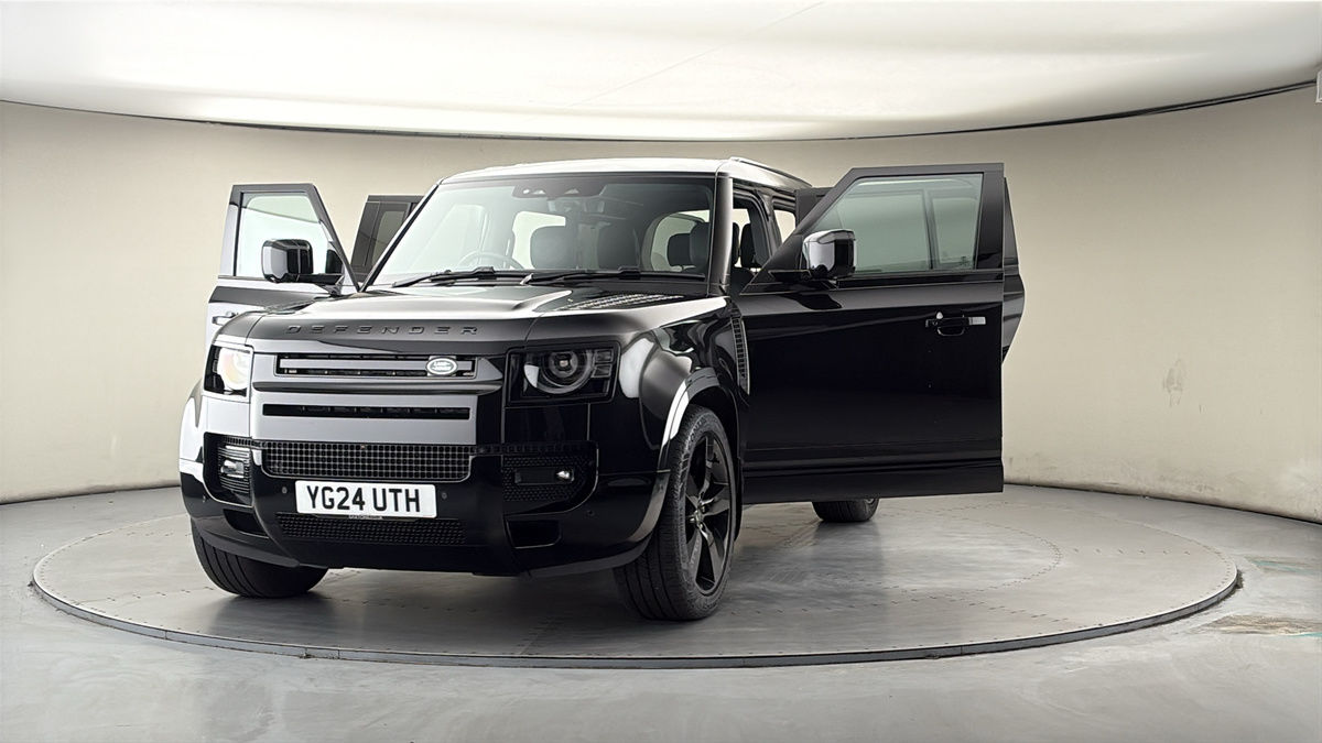 More views of Land Rover Defender 110
