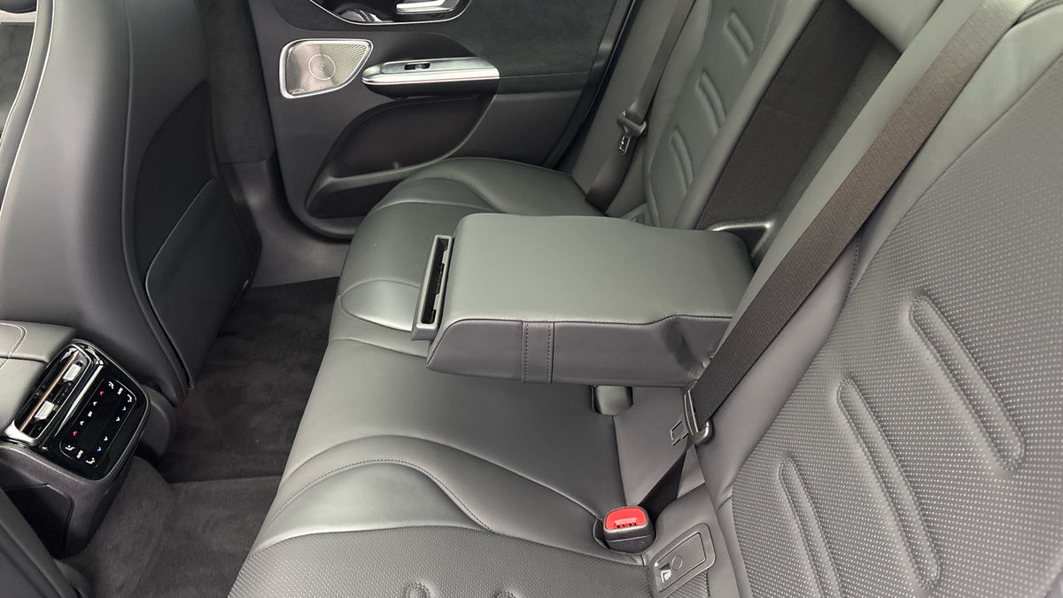 Mercedes-Benz EQE Image 9