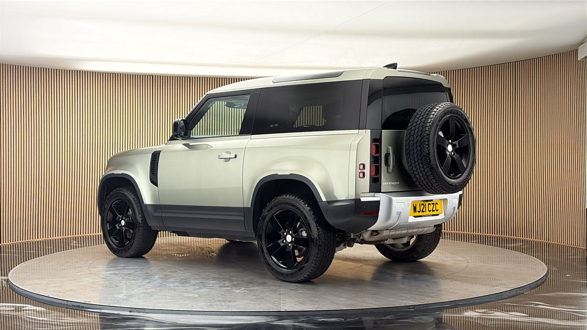 More views of Land Rover Defender 90