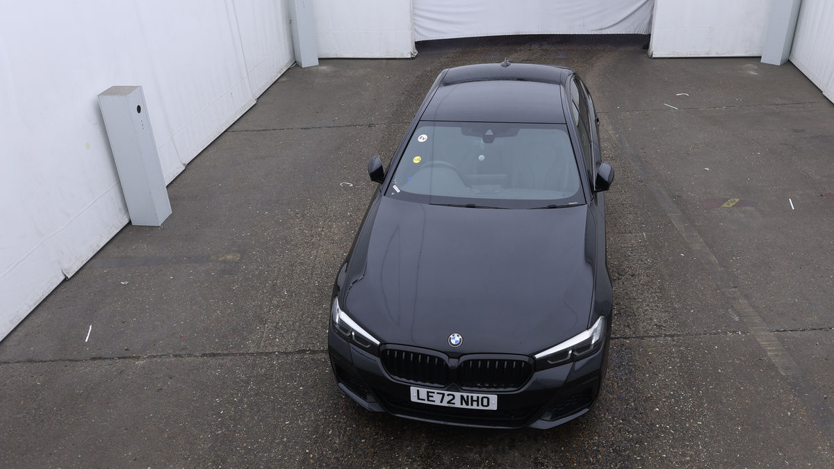 BMW 5 Series Image 7