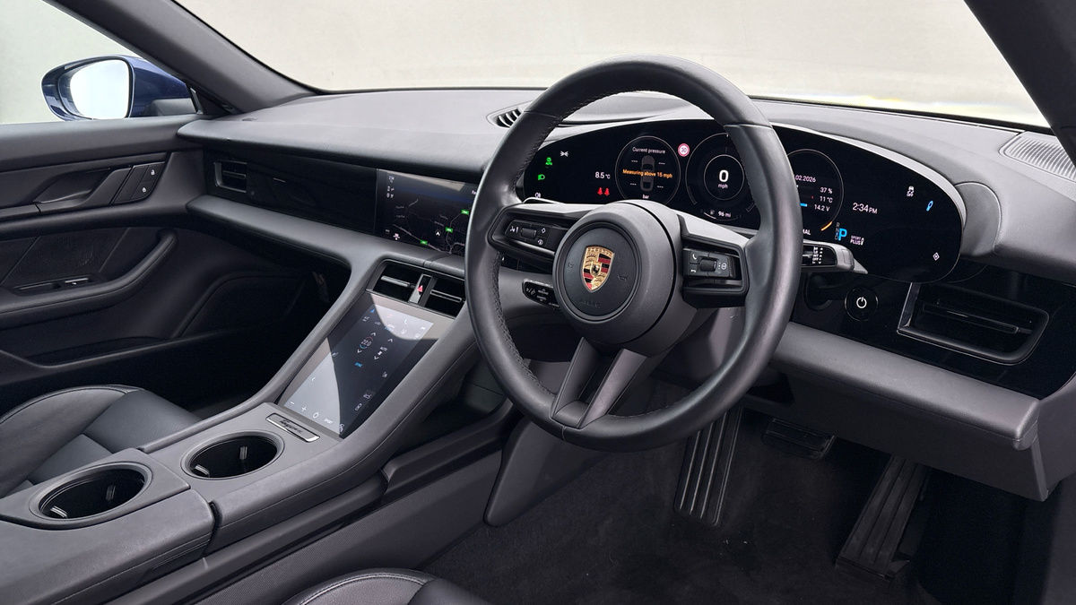 Porsche Taycan Image 6
