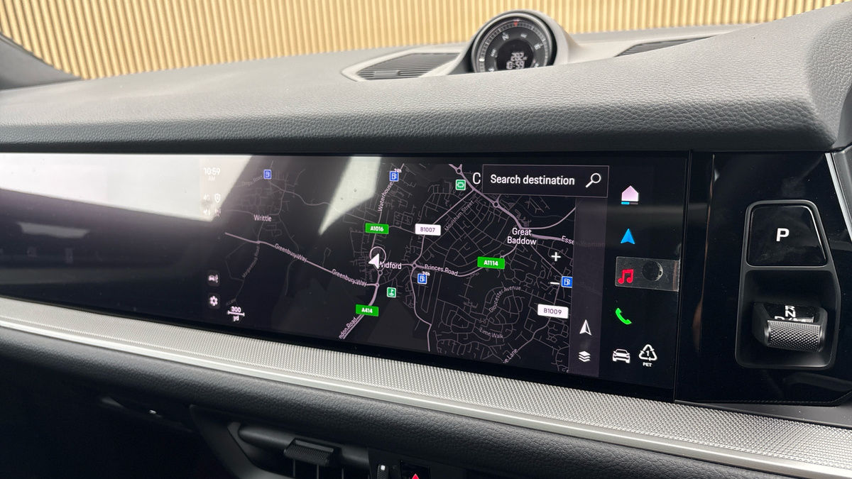 Porsche Cayenne Image 17