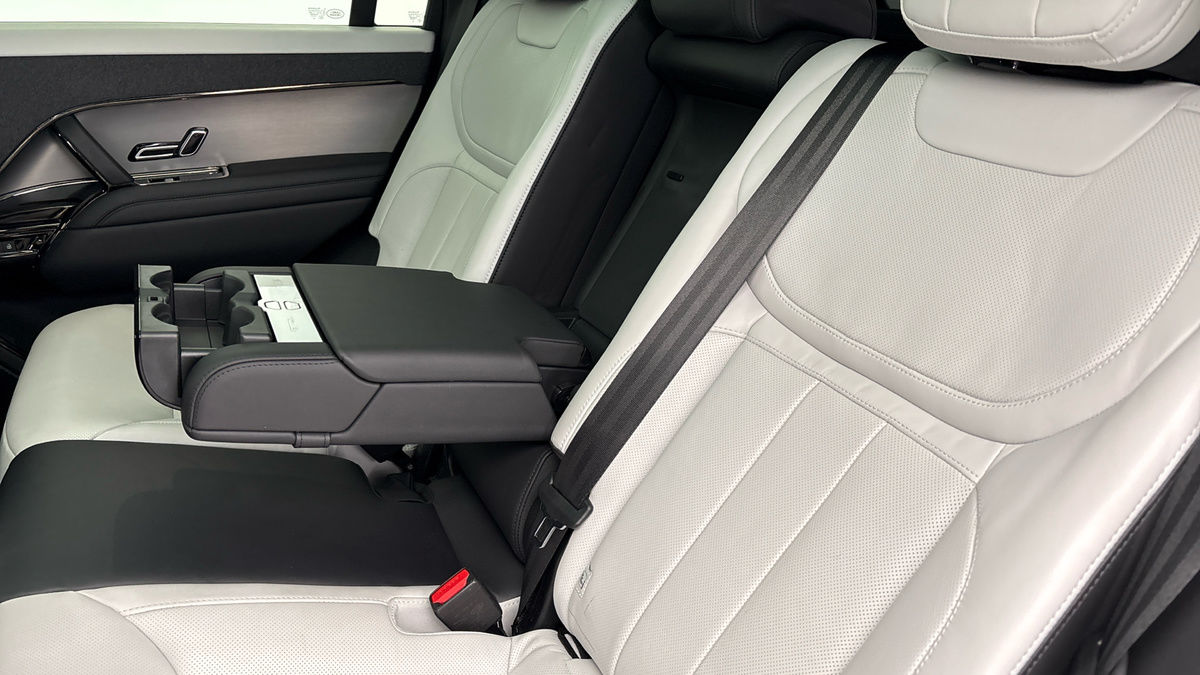 Land Rover Range Rover Sport Image 9