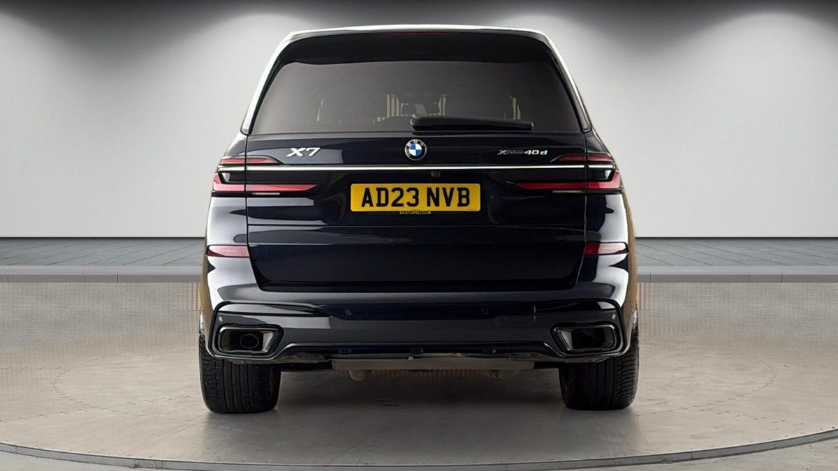 BMW X7 Image 4